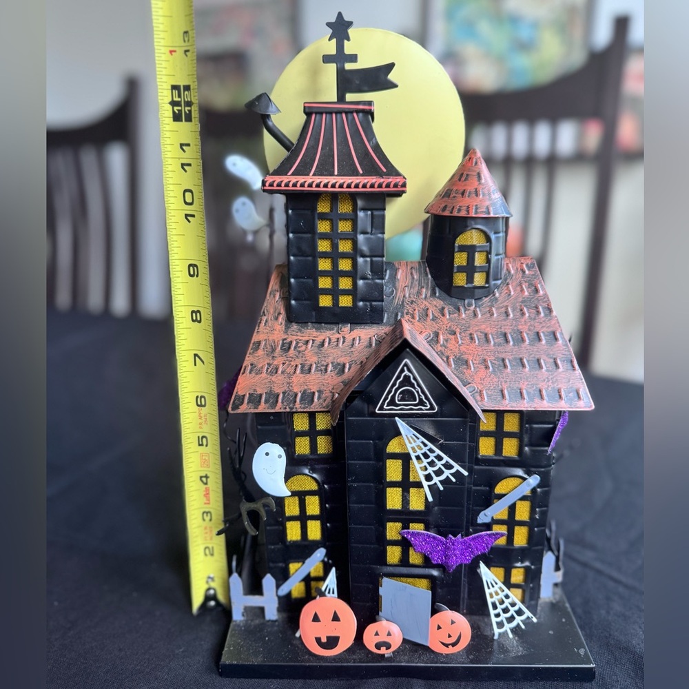 Halloween Metal  Haunted House battery operated